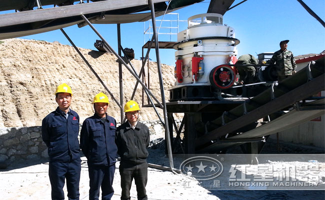 多缸液壓圓錐破碎機生產現場